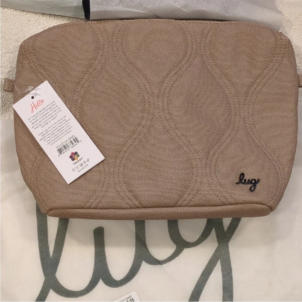 Lug Volley Luxe VL “Sand” Quilted Organizer. NWT with storage bag